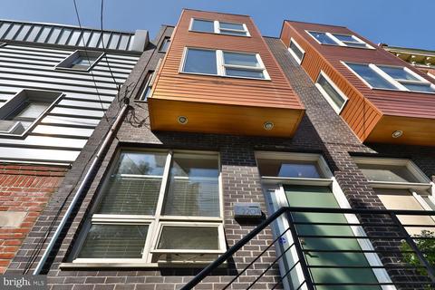 2204 E Susquehanna Ave, Philadelphia, PA 19125