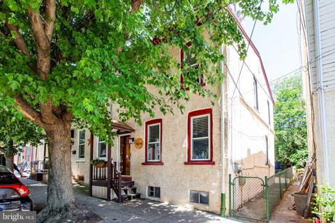 3614 Calumet St, Philadelphia, PA 19129