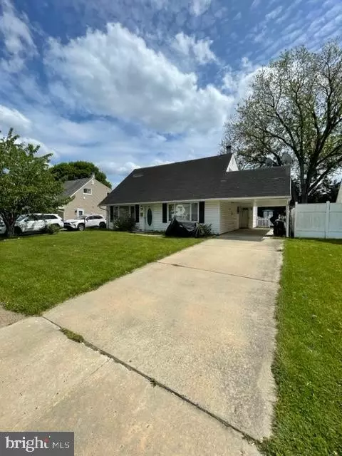 2833 Narcissus Rd, Philadelphia, PA 19154