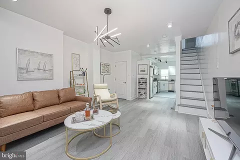 2053 Mountain St, Philadelphia, PA 19145