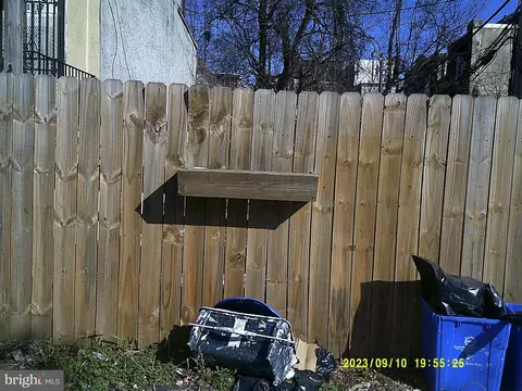 1715 W Pacific St, Philadelphia, PA 19140