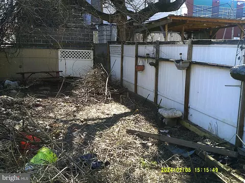 264 W Wensley St, Philadelphia, PA 19140