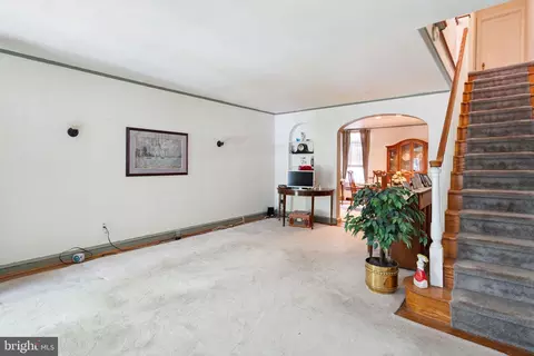 354 E Gorgas Ln, Philadelphia, PA 19119