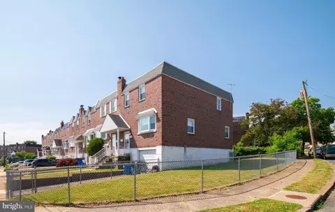 4100 Chalfont Dr, Philadelphia, PA 19154