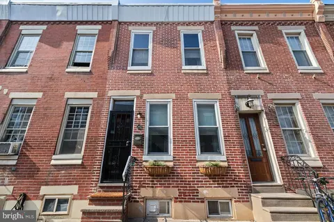 146 Emily St, Philadelphia, PA 19148