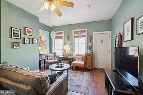 2611 Amber St, Philadelphia, PA 19125