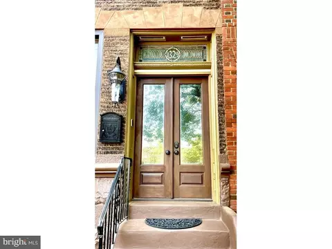 1329 E Palmer St, Philadelphia, PA 19125
