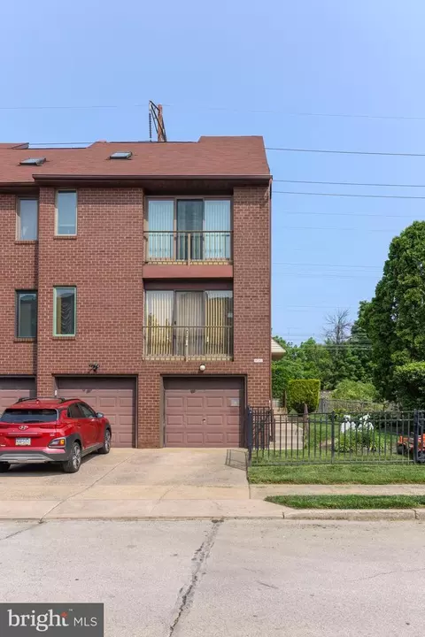 9530 James St #A, Philadelphia, PA 19114