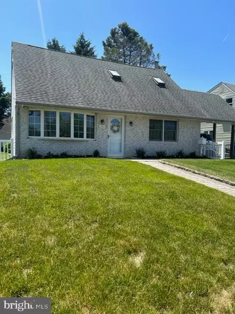 2836 Norcom Rd, Philadelphia, PA 19154