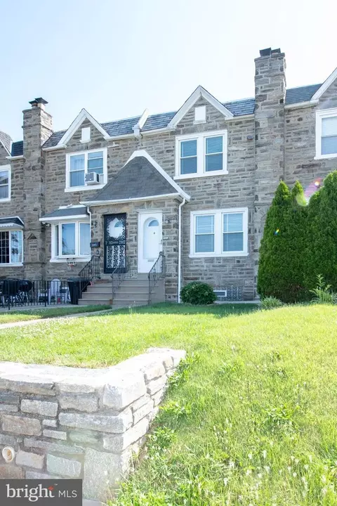 3307 Vista St, Philadelphia, PA 19136