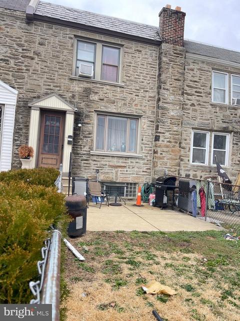 6332 Large St, Philadelphia, PA 19149
