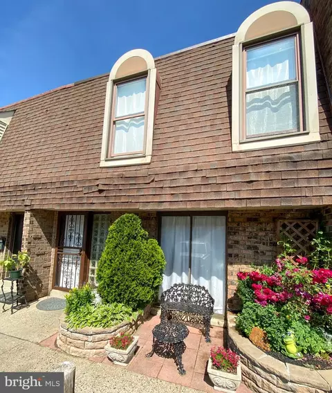 11807 Academy Rd #E7, Philadelphia, PA 19154