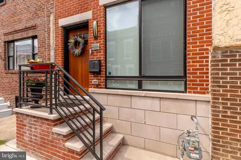 2103 Cross St, Philadelphia, PA 19146