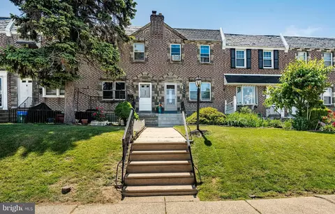 6545 Walker St, Philadelphia, PA 19135