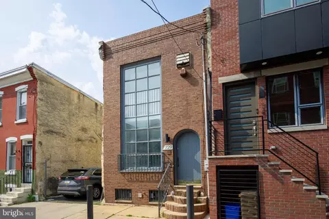 729 Emily St, Philadelphia, PA 19148