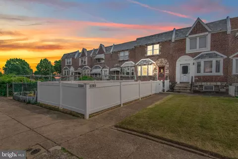 2264 Friendship St, Philadelphia, PA 19149