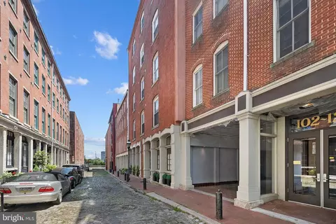 10222 Church St #208, Philadelphia, PA 19106