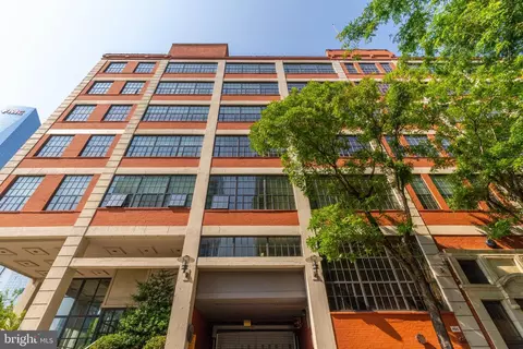 2429 41 Locust St #611, Philadelphia, PA 19103