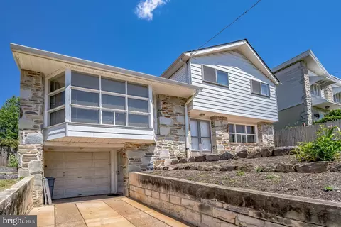 607 Renz St, Philadelphia, PA 19128