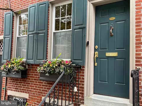 134 Kenilworth St, Philadelphia, PA 19147