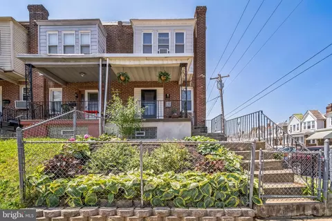 300 Robbins St, Philadelphia, PA 19111