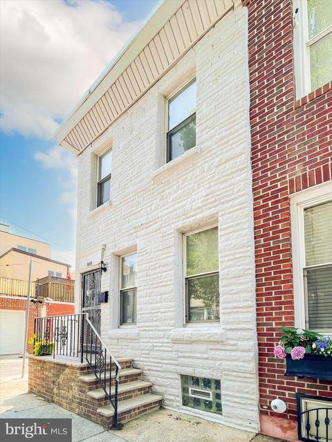 800 N Bambrey St, Philadelphia, PA 19130