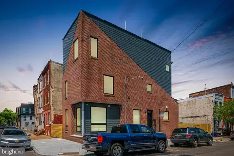 2521 W Jefferson St, Philadelphia, PA 19121