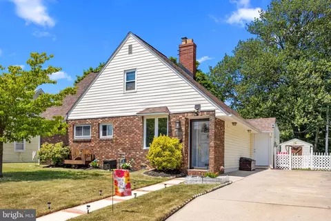 9208 Convent Ave, Philadelphia, PA 19114