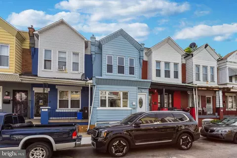 825 S Alden St, Philadelphia, PA 19143