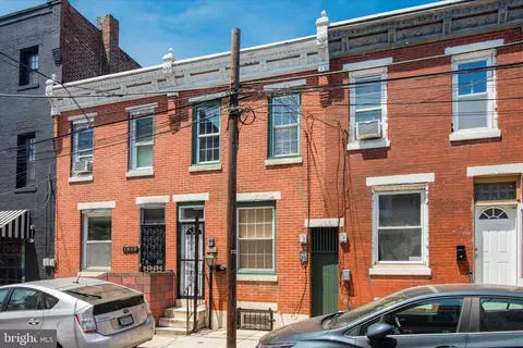 1904 Waterloo St, Philadelphia, PA 19122