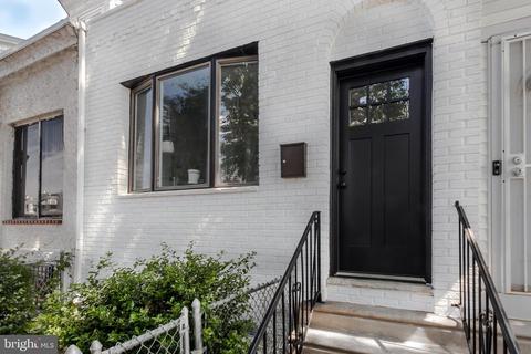 6017 Latona St, Philadelphia, PA 19143