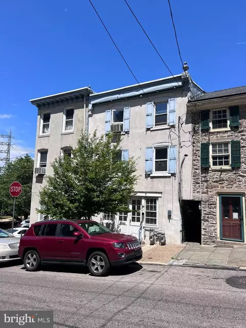 134 Rector St, Philadelphia, PA 19127