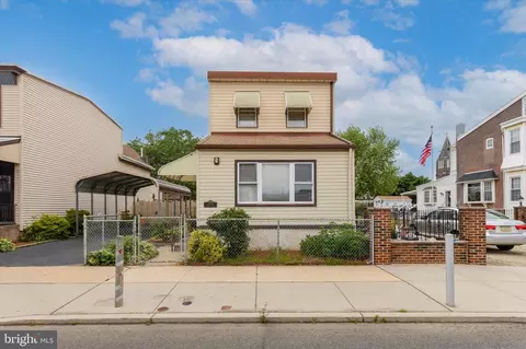 453638 Salmon St, Philadelphia, PA 19137