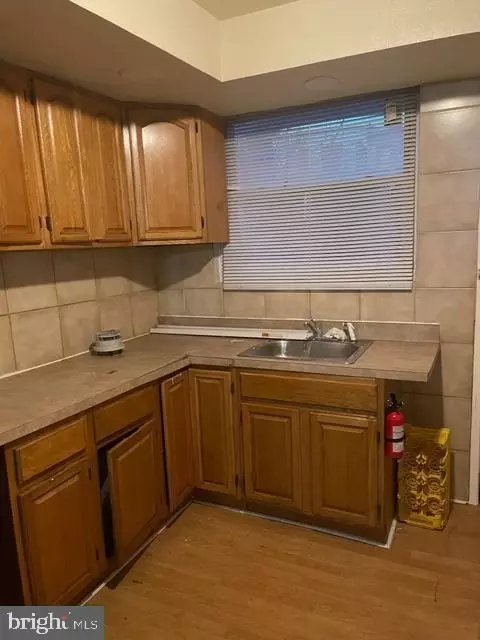 807 E Madison St, Philadelphia, PA 19134