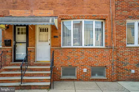 3162 Almond St, Philadelphia, PA 19134