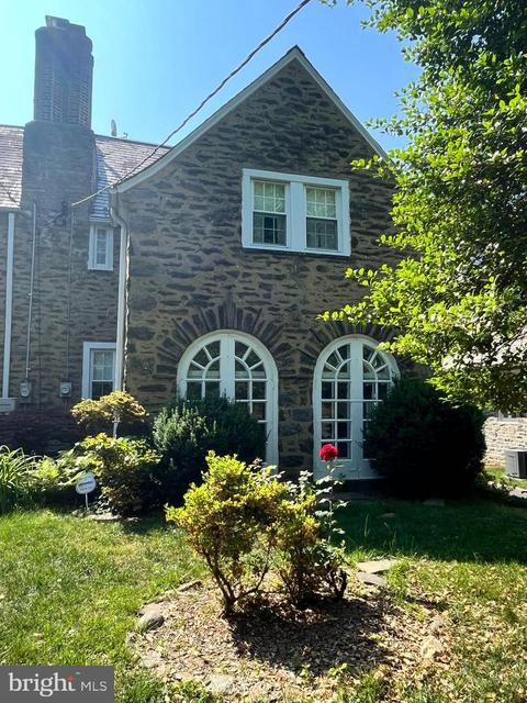3128 W Coulter St, Philadelphia, PA 19129