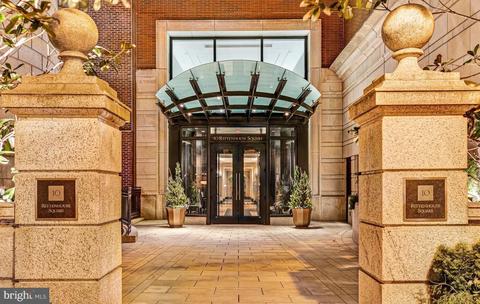 130 S 18th St #2204, Philadelphia, PA 19103