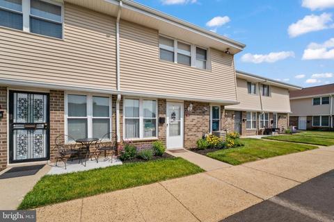 3850 Woodhaven Rd #910, Philadelphia, PA 19154