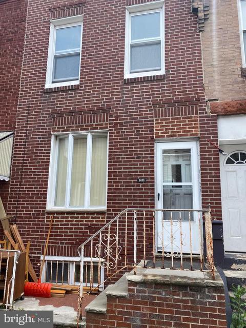 2433 S Mildred St, Philadelphia, PA 19148