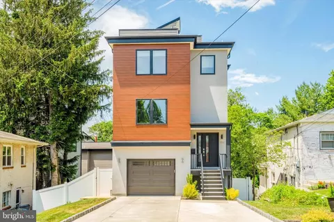 286 Dearnley St, Philadelphia, PA 19128