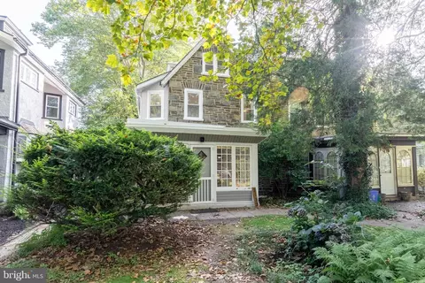 7133 Lincoln Dr, Philadelphia, PA 19119