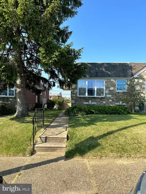 2114 Emerson St, Philadelphia, PA 19152