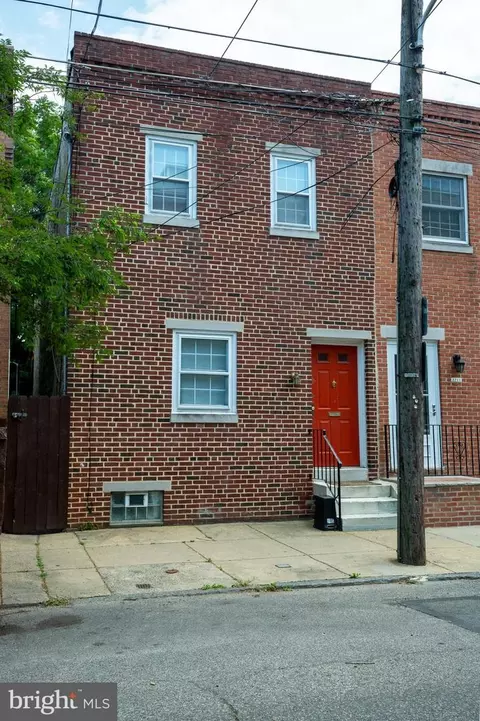 2213 E Thompson St, Philadelphia, PA 19125
