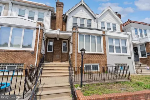 945 Bridge St, Philadelphia, PA 19124