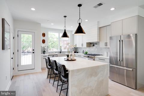 965 N Marshall St, Philadelphia, PA 19123