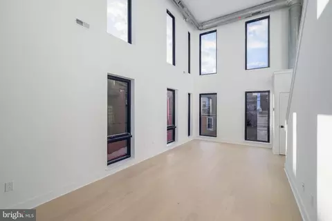 1139 N 41 N 3rd St #4, Philadelphia, PA 19123