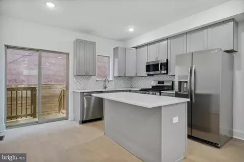 1121 S 26th St, Philadelphia, PA 19146