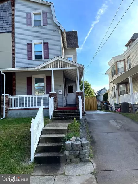 624 Benson St, Philadelphia, PA 19111
