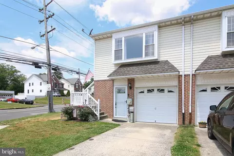 15000 Kovats Dr, Philadelphia, PA 19116