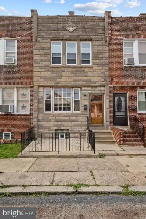 6117 Walker St, Philadelphia, PA 19135